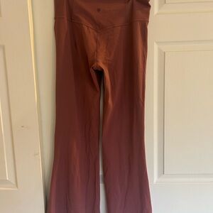 Athleta women’s High Rise Flare Yoga Pants Mauve size L